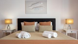 Magnificent 2BDR Apartment W/ AC & Pool - 2min from beach - by LovelyStay - Armação de Pêra - 1