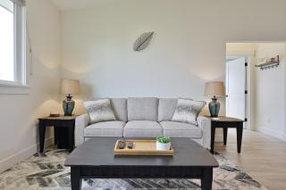 Modern Upstairs Loft - Newly Renovated! - Salem - 3