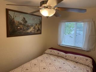 Loft , boat dock, 2 bedrooms , pet friendly - Gravois Mills - 4