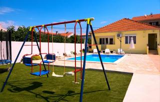 Family friendly house with a swimming pool Sukosan, Zadar - 19564 - 6
