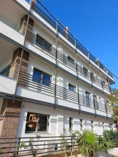 Finikas Suites & Apartments Airport By Airstay - 3