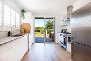 Beachcomber at Currarong - Pet Friendly - 5 Mins Walk to Currarong Rockpools - Currarong - 6
