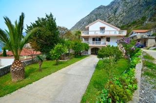 Apartments Blue Lagoon - Kotor - 9