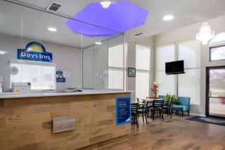 Days Inn by Wyndham Jackson - Jackson - 3