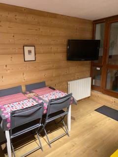 Studio Confortable style Chalet, Saint Lary Soulan centre village, 6 nuits minimum - Saint-Lary-Soulan - 8