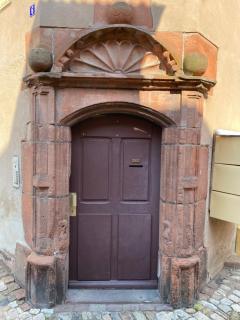 Logement de charme dans un monument historique daté de 1544, au centre de Haguenau - 4