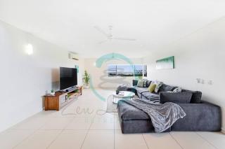 ZEN LUXURY: 2-Story 4-BR Penthouse in Darwin City with Mindal Markets & Harbour Views - 6