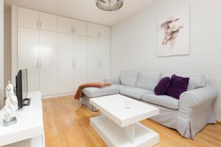 Apartament Na Woli Sowińskiego by Noclegi Renters - Warsaw - 8