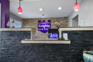 Knights Inn and Suites Salem - 7