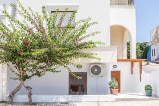 George's apartment economy - Naxos Chora - 1