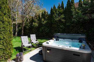 Serenity Villa Prague with Garden and Jacuzzi - 4