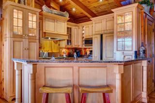 Hilltop Hideaway - Highlands - 6