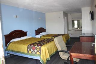 Relax Inn Canton - 2