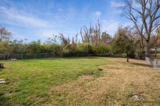 Cozy house to call home away from home - 8