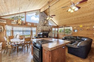 012 - Lakefront Chalet - Meredith Lodging - Big Bear Lake - 8