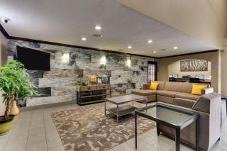 Best Western PLUS University Inn & Suites - Wichita Falls - 1
