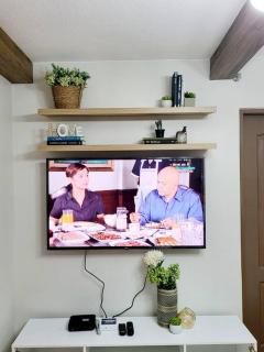 KATE'S CORNER @ ONE OASIS QUEEN BED FOR 2 - 7