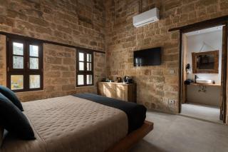 Ancient Knights Luxury Suites - Rhodes Town - 1