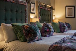 The Kings Arms and Royal Hotel, Godalming, Surrey - The Coaching Inn Group - 3
