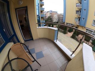 Aquaria Holiday Apartments - 1