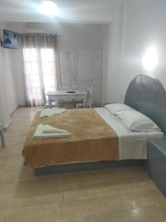 Ira Apartments - Kamari - 8