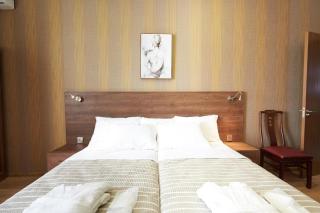 The Hilltop Skyline Hotel - Tbilisi - 3