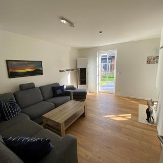 FH Rosengang - fuer 6 Personen, Kamin, Terrasse, Garten - Born - 0