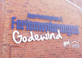 Terrassen-Fewo-Heimathaven-direkt-am-Ostseestrand - 9