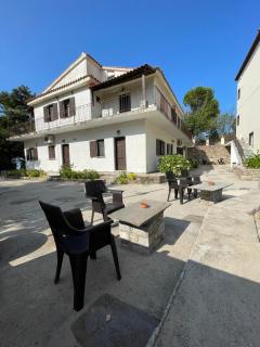 One Bedroom Apartment With Kitchenette# 12 A - Raches - 5