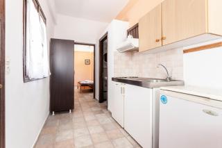 One Bedroom Apartment With Kitchenette# 12 A - Raches - 6