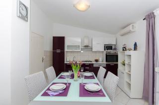 Apartment Zvonimir - Nečujam - 4
