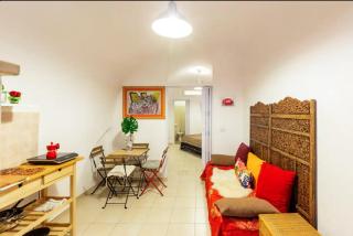 Charming Apartment in Bari's City Centre - 50 m² - Parking - 8