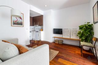 Living4Malaga Suite Flamingo Apartment - 1