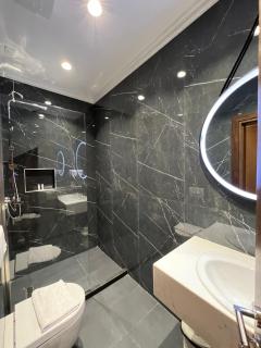WHITE CROWN HOTEL - Kamëz - 8