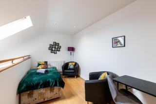 A Jungle in Houston, Warrington, Great Sankey - 6