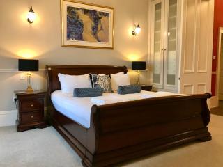 Escape To Edinburgh @ Albyn Place - 9