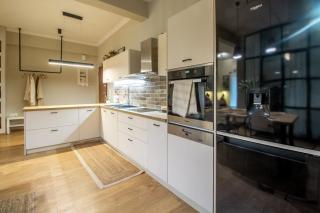 SanRocco Comfort Apt in City Center! - 4