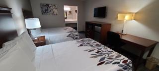 Red Roof Inn LaGrange - 9