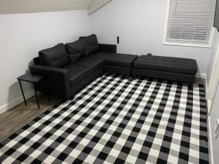 Birthday House - - 5