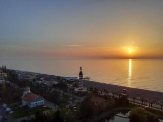 Only Front Sea View, No Side View, Wonderful Panorama, High Floor, Location Guarantee - Batumi - 2