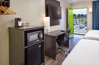 SureStay Hotel by Best Western San Diego Pacific Beach - San Diego - 6