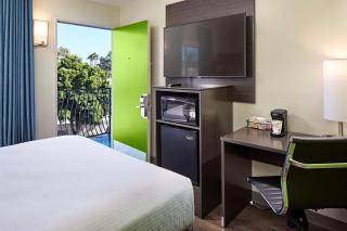 SureStay Hotel by Best Western San Diego Pacific Beach - San Diego - 3