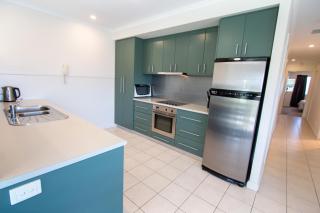Tasman Beachside Apartment - 1