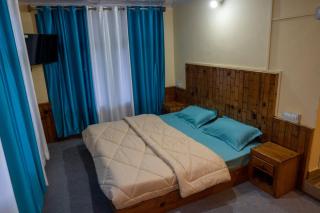 The Vagabond Manali - Manāli - 6