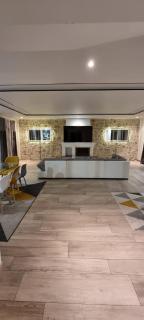 La Villa Jacuzzi et Cinéma "LES 300" à 15 min de Paris JO 2024 et du Stade de France TARIFS PRIVILEGES SEMAINE OU MOIS DISPONIBLE - Montigny-lès-Cormeilles - 8