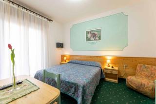 Hotel Castel Mani - San Lorenzo in Banale - 1