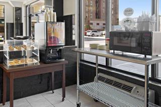 Super 8 by Wyndham Atlantic City - 3