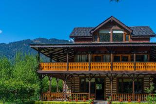 StayVista at The Kathguni House in Manali With Private Lawn - 8