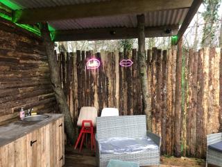 Gracelands Glamping lodge 1 - Ballyronan - 9