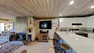 One Bedrooms At Snowbird Condos Slopeside - Free Wifi & Assigned Parking! - Mammoth Lakes - 7